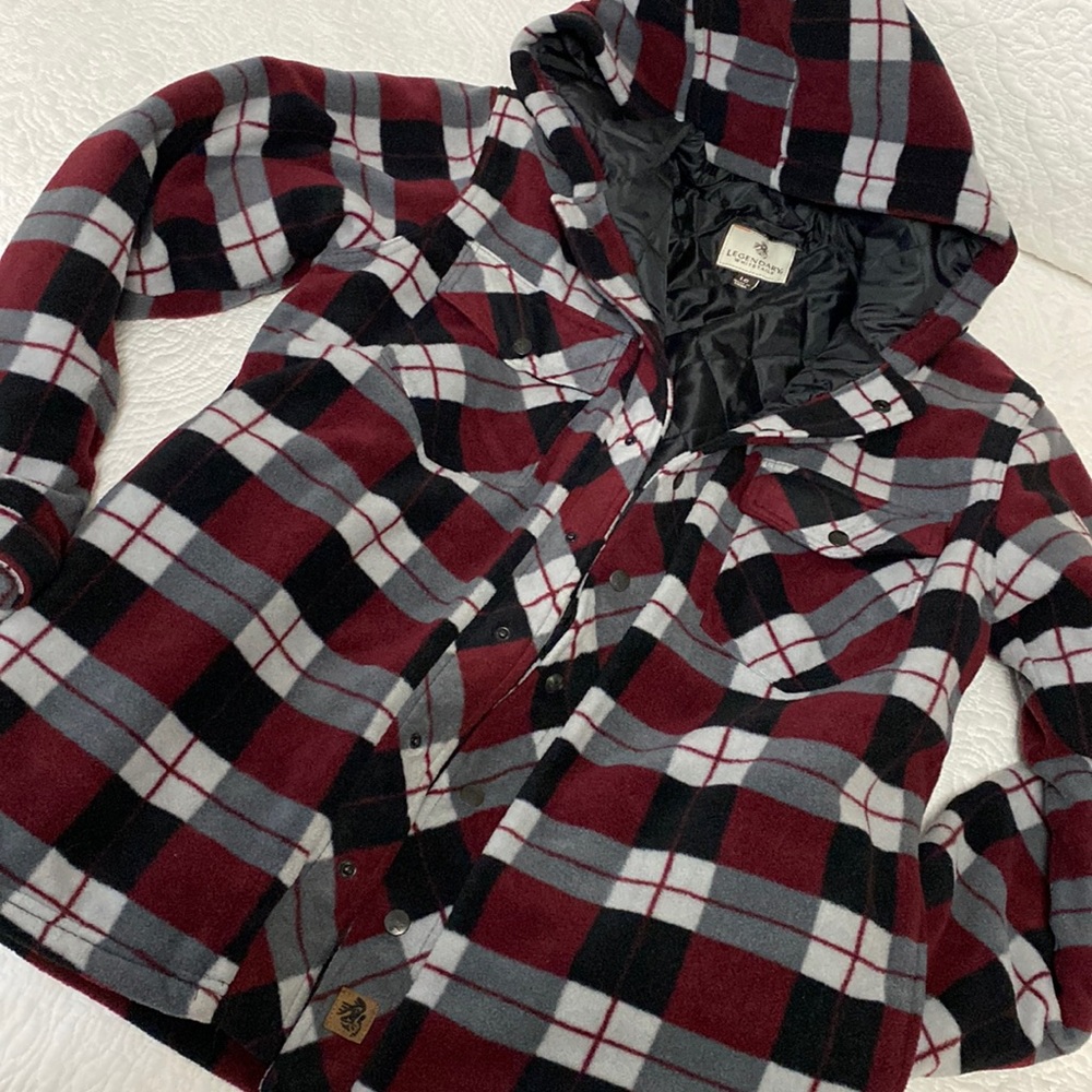 NWOT Man’s Legendary Whitetails Plaid & Quilted Jacket